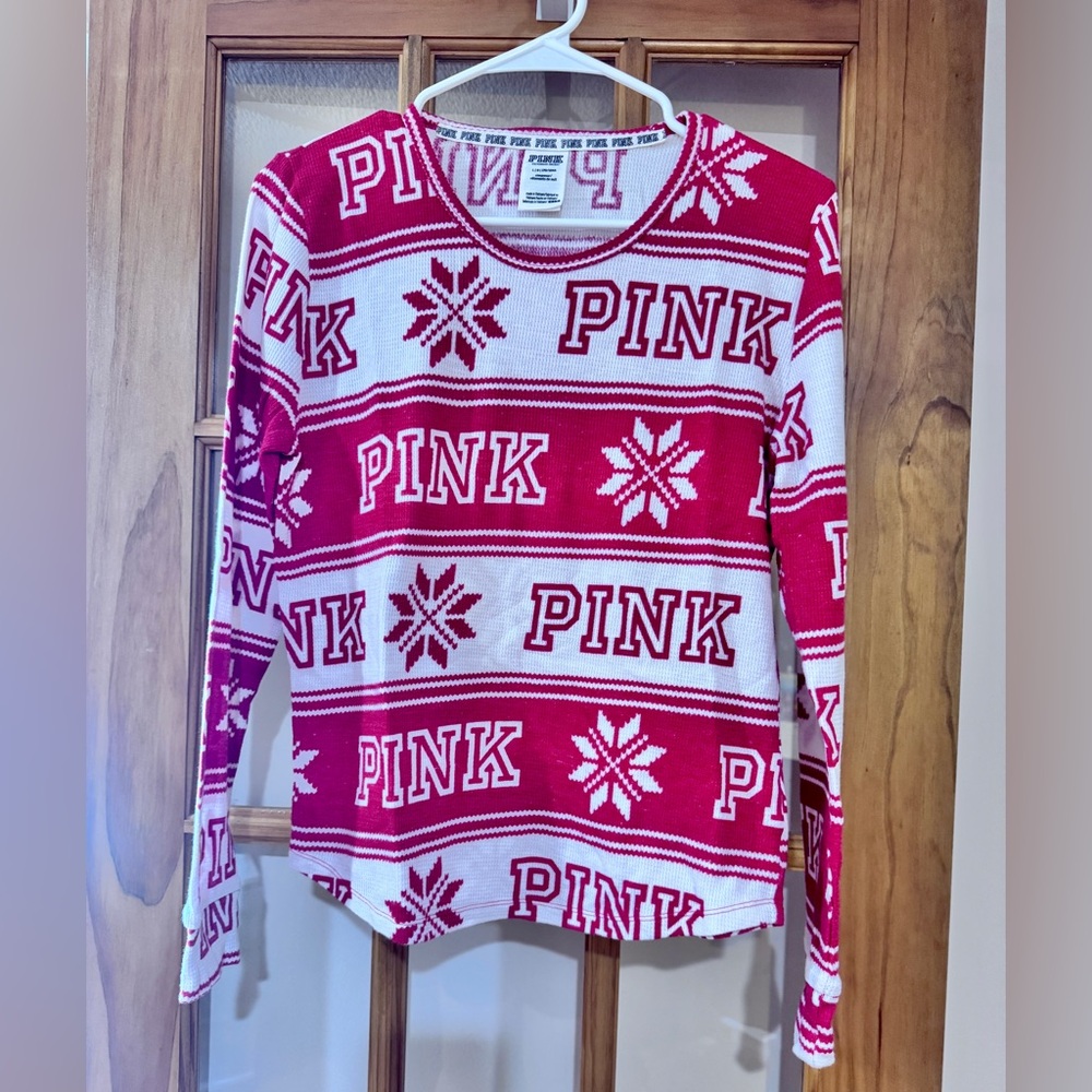 Victoria's Secret PINK Red and White Logo Knit Top